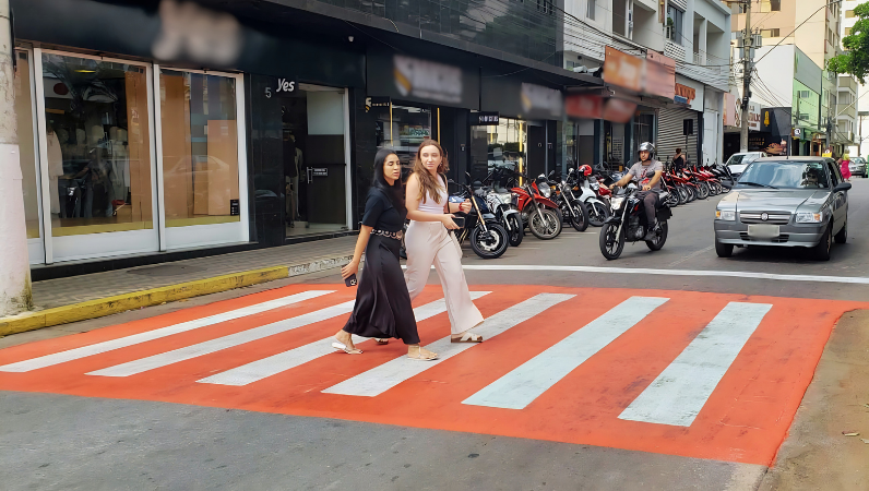 Prefeitura revitaliza sinalização em ruas e avenidas de Pará de Minas